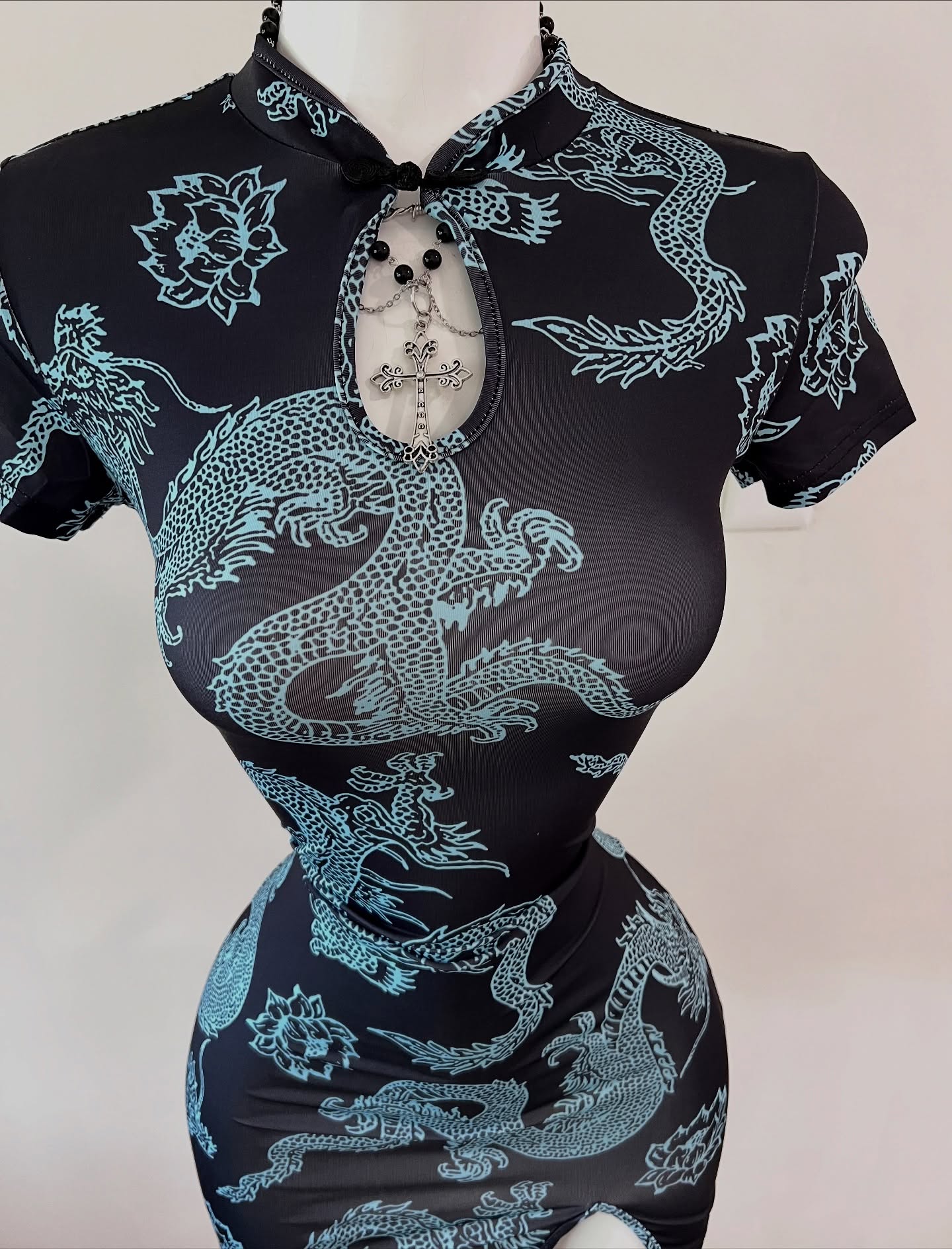 black dragon print bodycon mini dress with slit-2