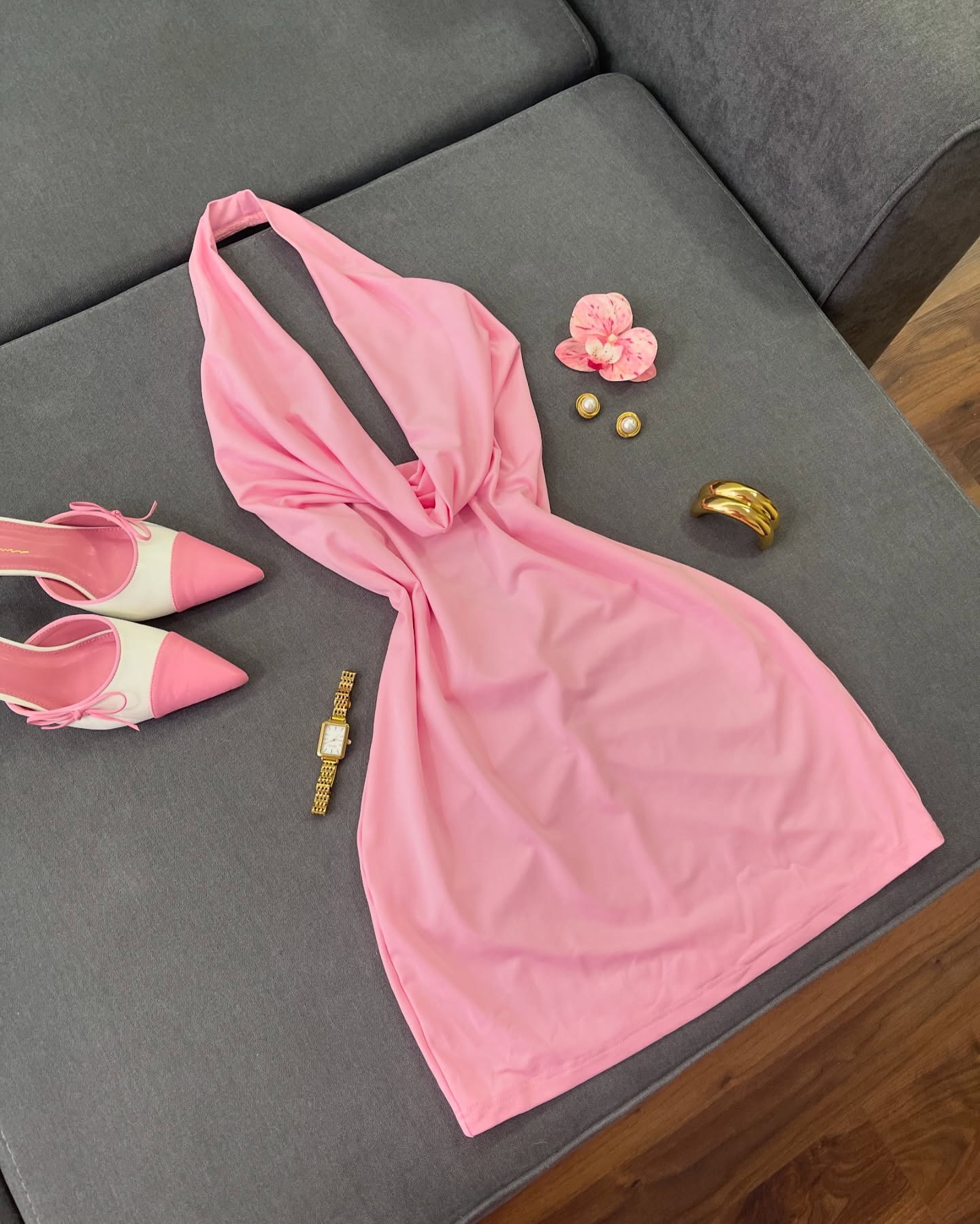 pink halter bodycon mini dress with twist front
